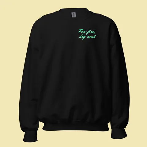 Crewneck Sweatshirt with the Revontuli dog badge